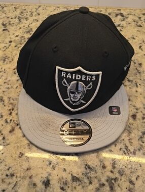 New Era Raiders 9FIFTY Snapback Hat - Black & Gray